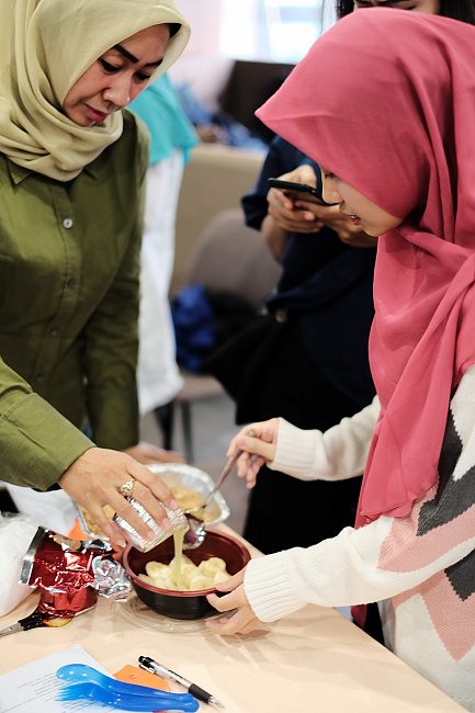 Bikin Takjil Putri Habibie