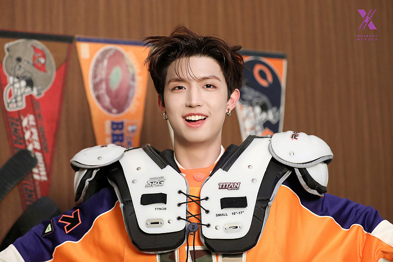 JunHan Xdinary Heroes