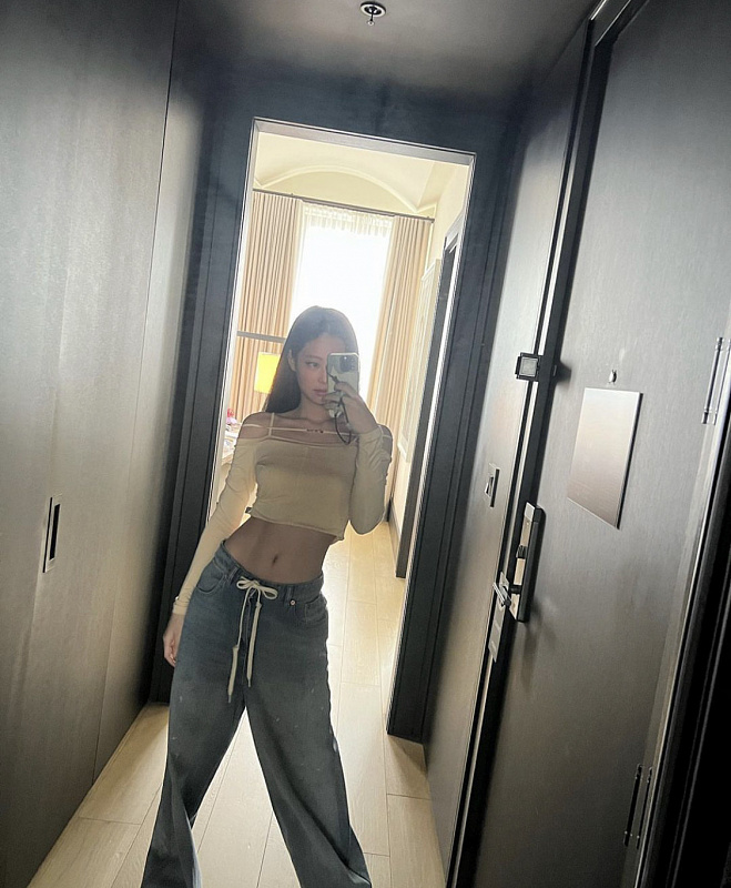 crop top jennie