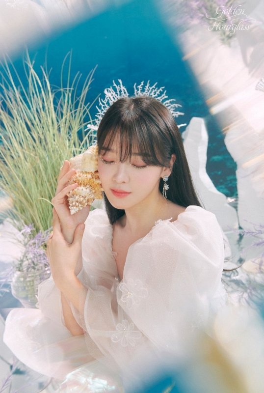 oh my girl tampil mempesona di konsep foto golden hourglass