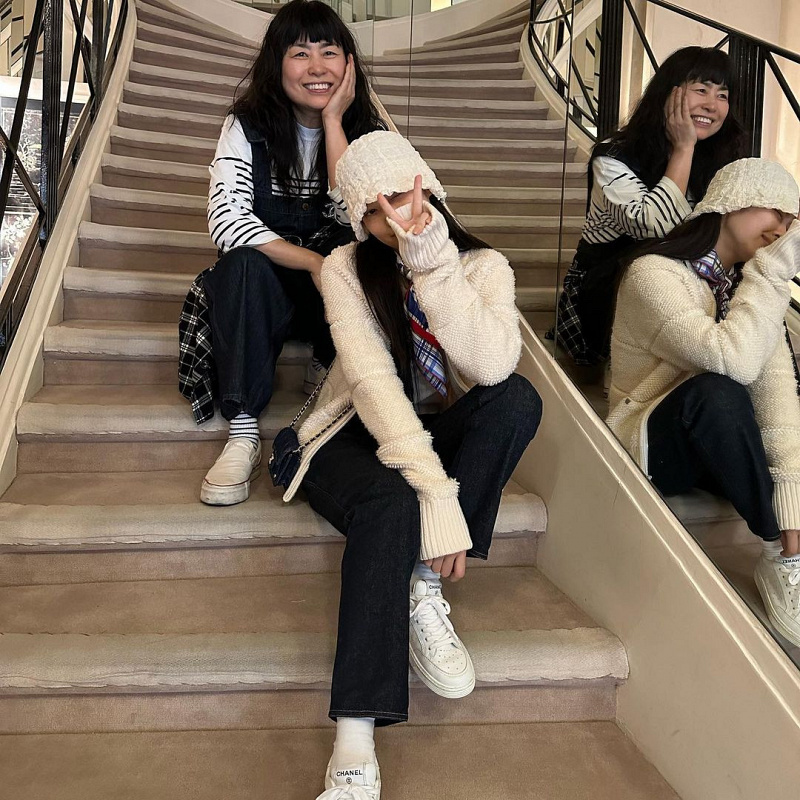 Jennie posting foto outfit dating