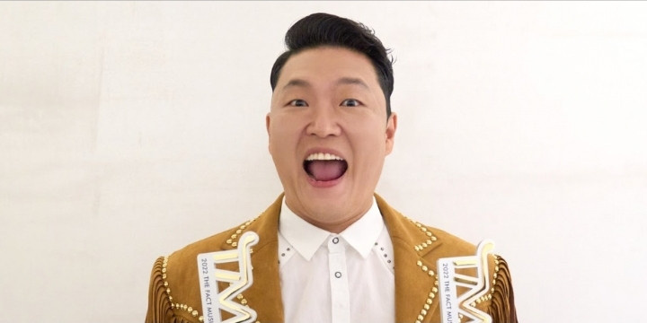 yang pertama dalam industri k-pop