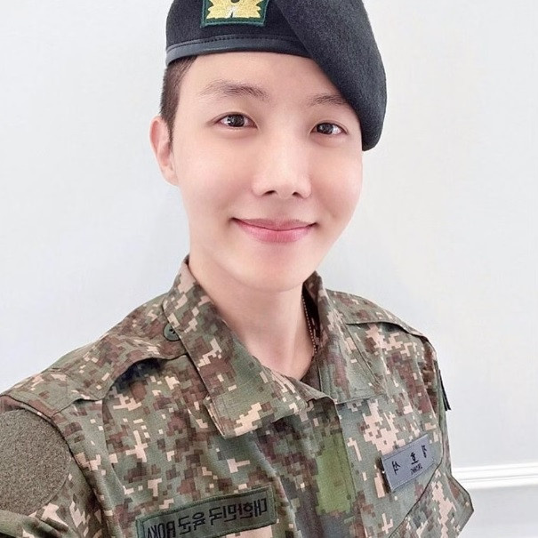 idol kpop wajib militer