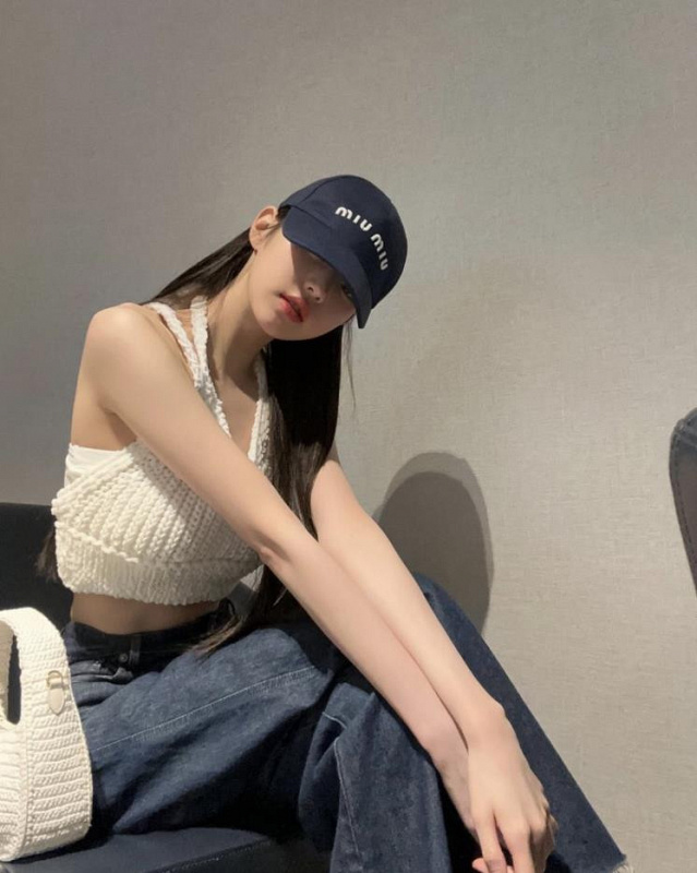 Wonyoung IVE with White Knitwear Top