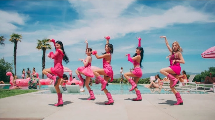 mv queencard (g)i-dle capai 200 juta views di youtube