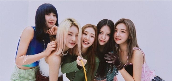 list k-pop idol yang comeback september 