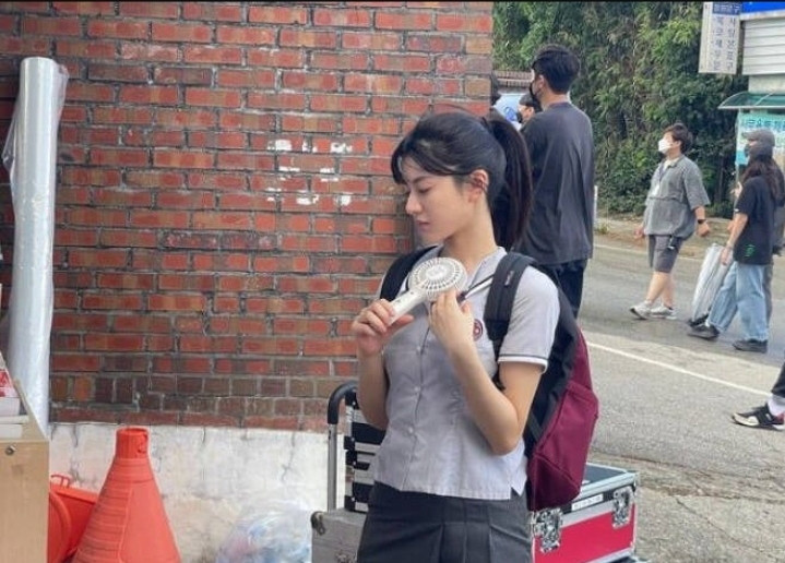 go yoon jung ungkap foto bts drama moving