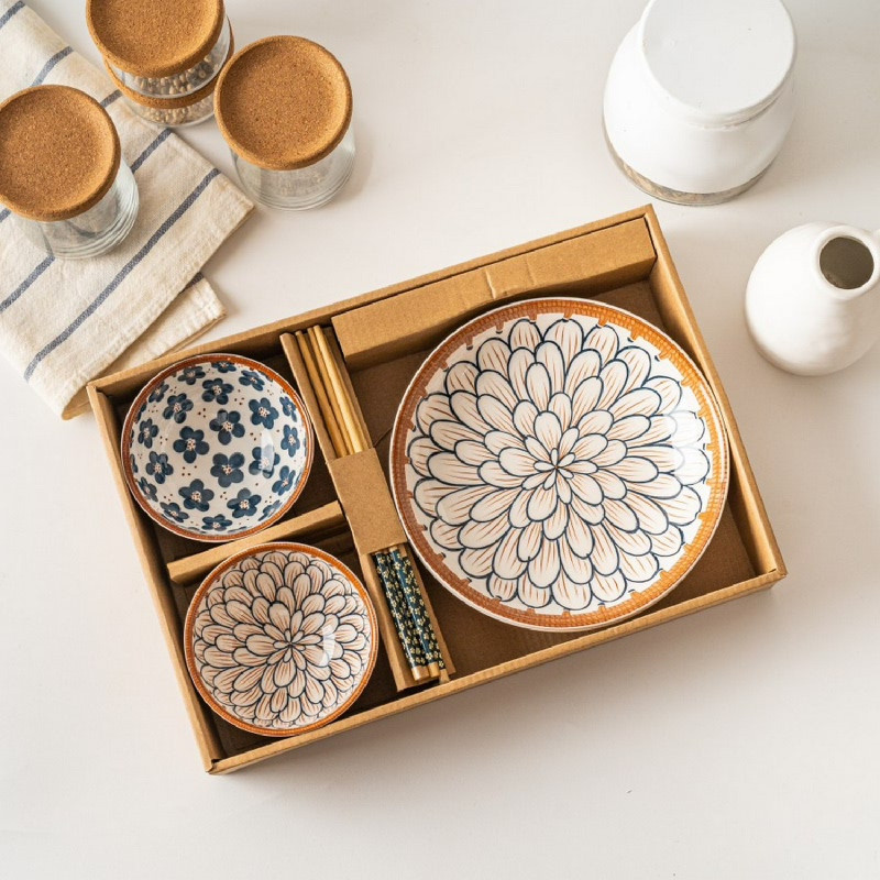 Set Alat Makan Cantik UCHII