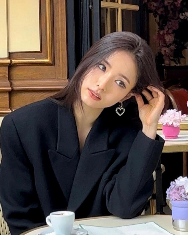 mix and match blazer hitam a la artis korea