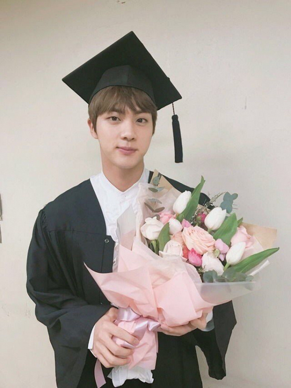 Jin BTS Sarjana