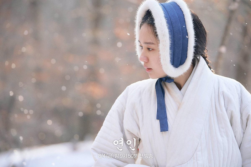 ahn eun jin ungkap perjuangan hadapi kelumpuhan wajah